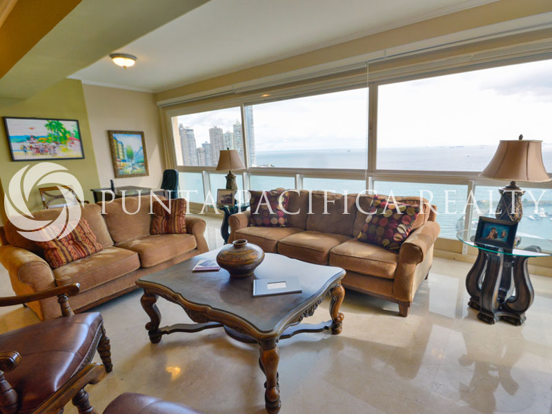 3 Bedroom Cond in Vista Marina on Avenida Balboa, Panama Real Estate ...