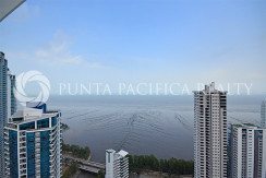**EXCLUSIVE LISTING** Incredible 3 Bedroom Penthouse in Titanium Tower **EXCLUSIVE LISTING** Incredible 3 Bedroom Penthouse in Titanium Tower