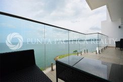 Fantastic One Bedroom on Naos Island with Incredible Views of the Panama Canal