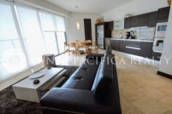 For Rent: Wooden Decor 2 Bedroom + Den in The Ocean Club (Trump)