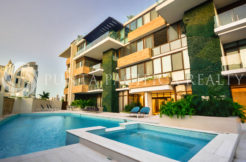For Rent & For Sale | Private Island Lifestyle | Marble Finishings | Spectacular Ocean Views | 3 Bedroom Apartment in Ocean Reef