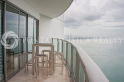 Rented | 2 Bedroom + Den | Spacious Layout | The Ocean Club – Panama