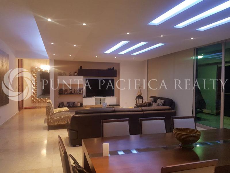 For Sale Motivated Seller Elegant Design Large Layout