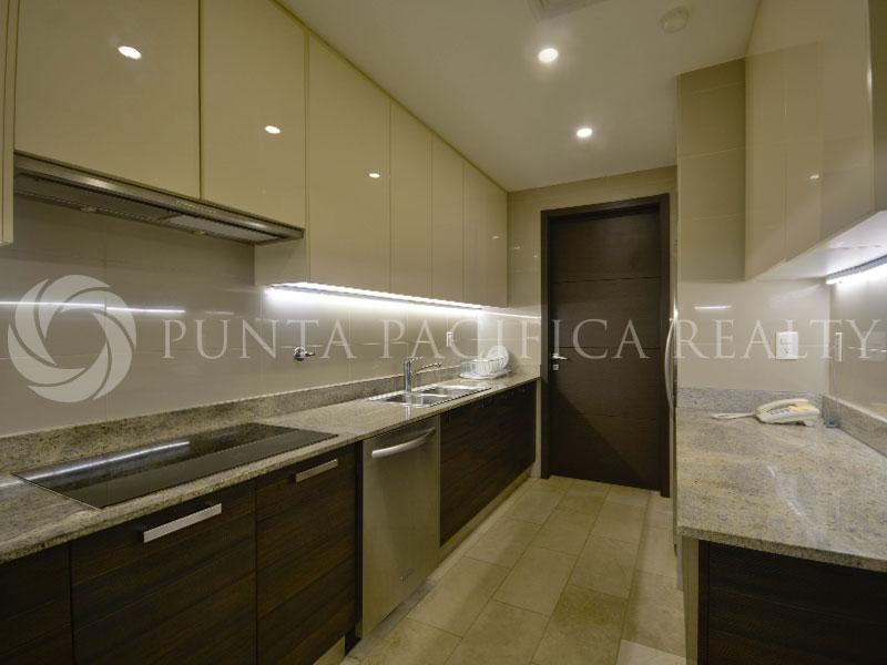 For Sale | Modern Kitchen | 2-Bedroom Apartment at Grand Tower – Punta Pacifica