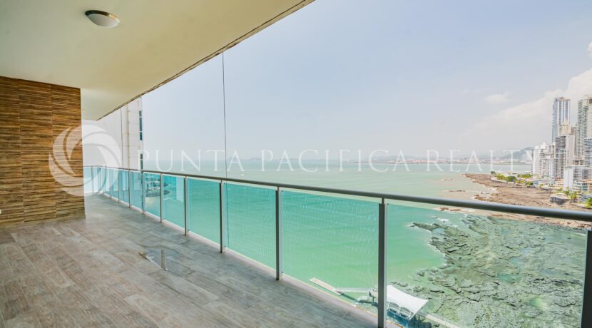 AQM1118-21A0balcony#3Aquamare18A