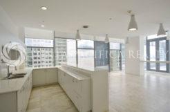 For Rent | Floor-to-Ceiling Windows | Office in Prime Time Business Tower