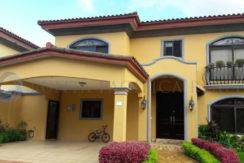 For Sale | Elegant 4-Bedroom House | Private Amenities | In La Antigua – Antigua