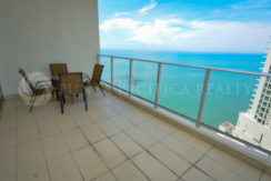 For Rent | 2-bedroom apartment | Ocean Views | P.H. Dupont