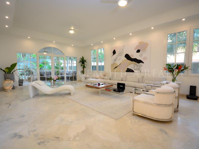 Sold | Private Pool and garden | 4-Bedrooms Private House in Gold Point