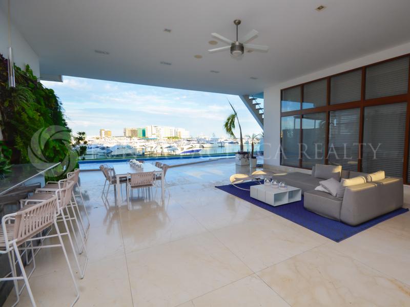 For Sale 4Bedroom TwoStory Penthouse MarinaFront Designer