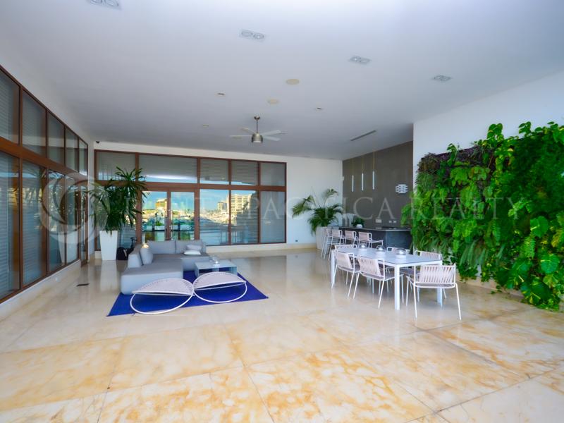 For Sale 4Bedroom TwoStory Penthouse MarinaFront Designer