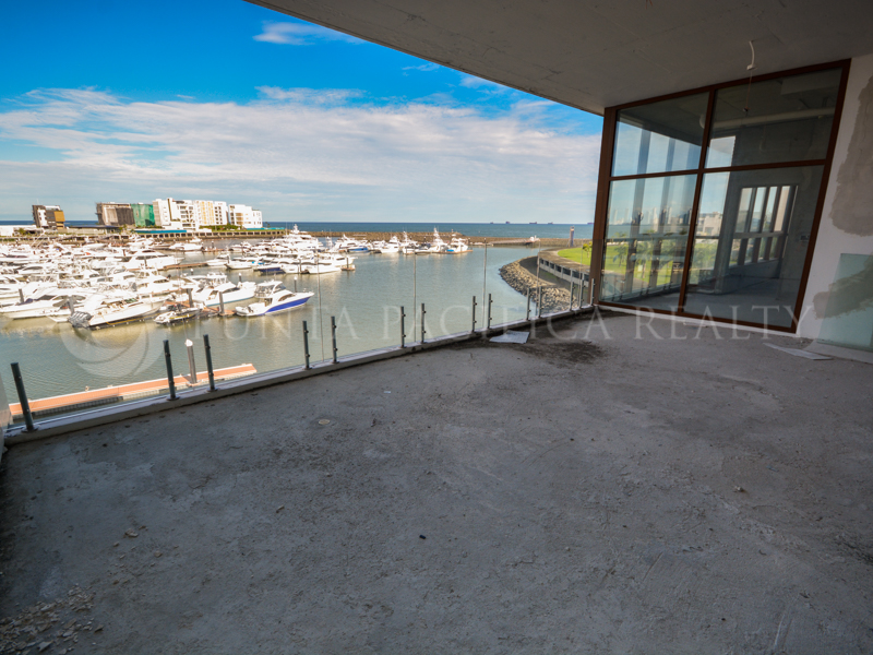 For Sale 4Bedroom TwoStory Penthouse MarinaFront Designer