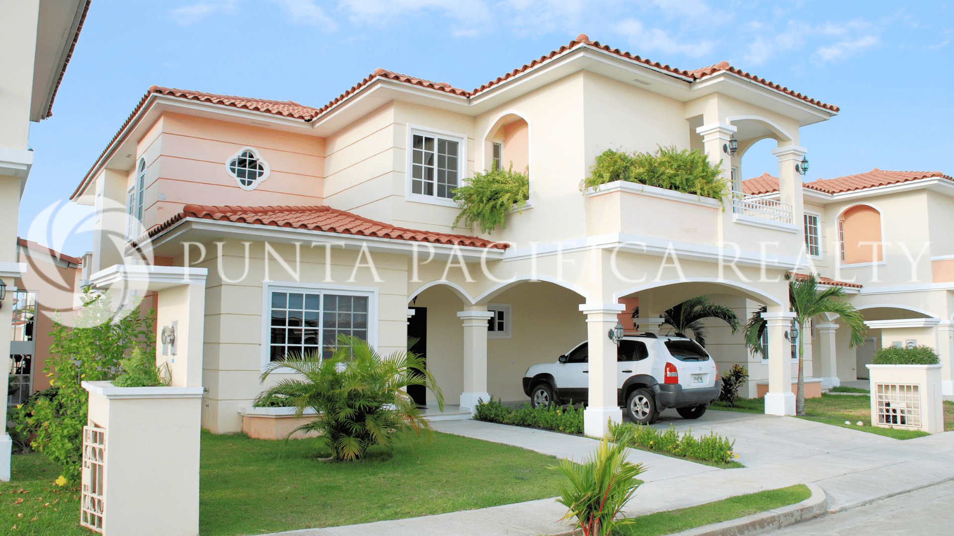 For Sale | Stunning 4-Bedroom Plus Den House In Villa Valencia