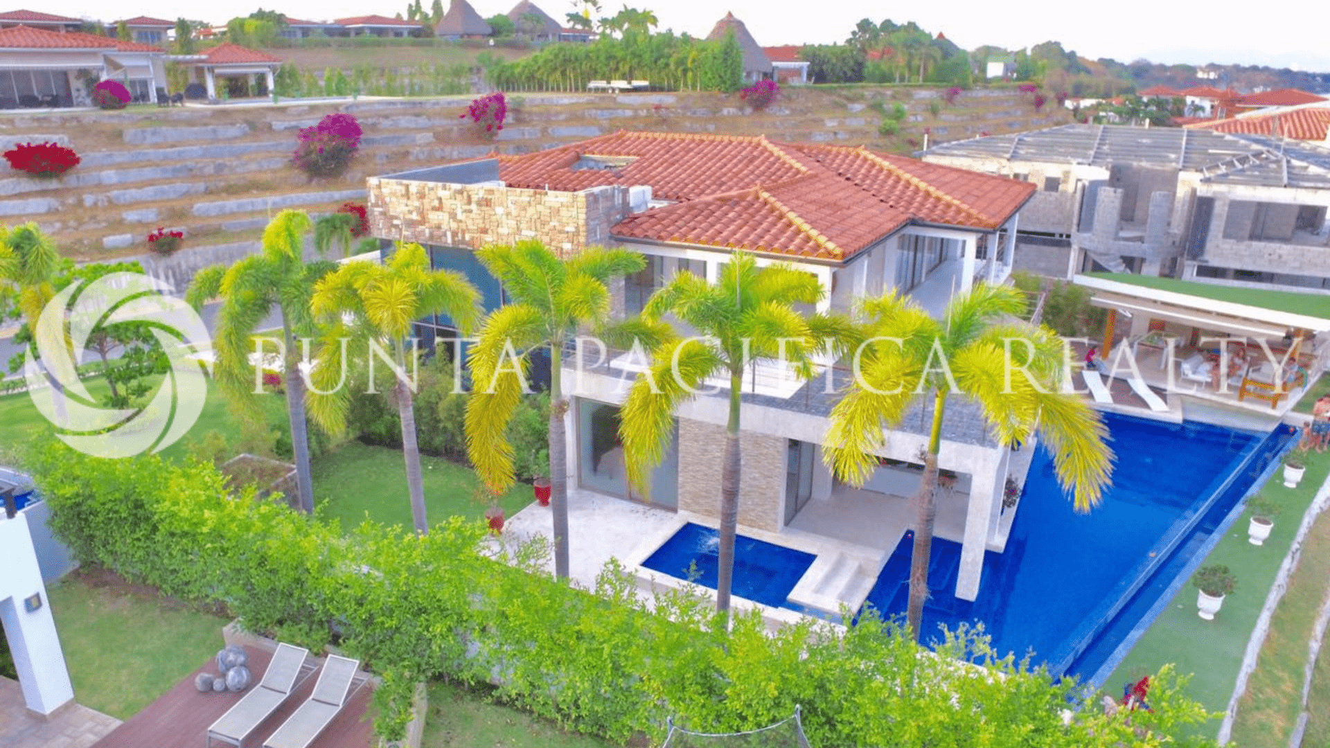 For Sale Exclusive Beach Property Of 5Bedrooms W/ Private Pool