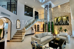 For Sale | Exquisite Two-Level Luxury: 5-Bedroom Penthouse with Guest Apartment | PH Coco Bay