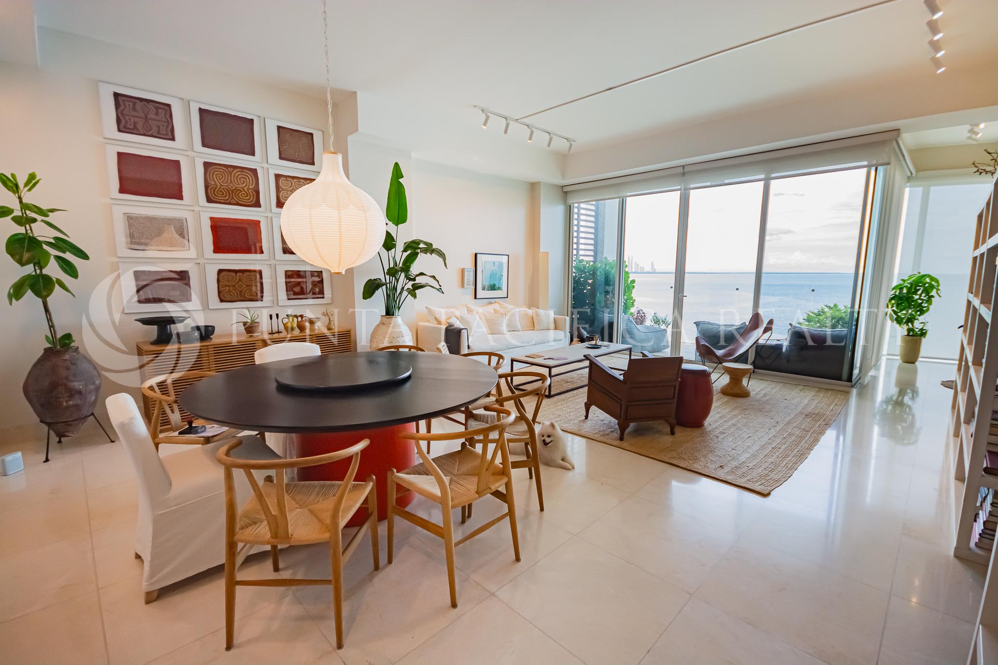 For Sale 3 Bedroom Apartment Exclusive Location Ocean Views