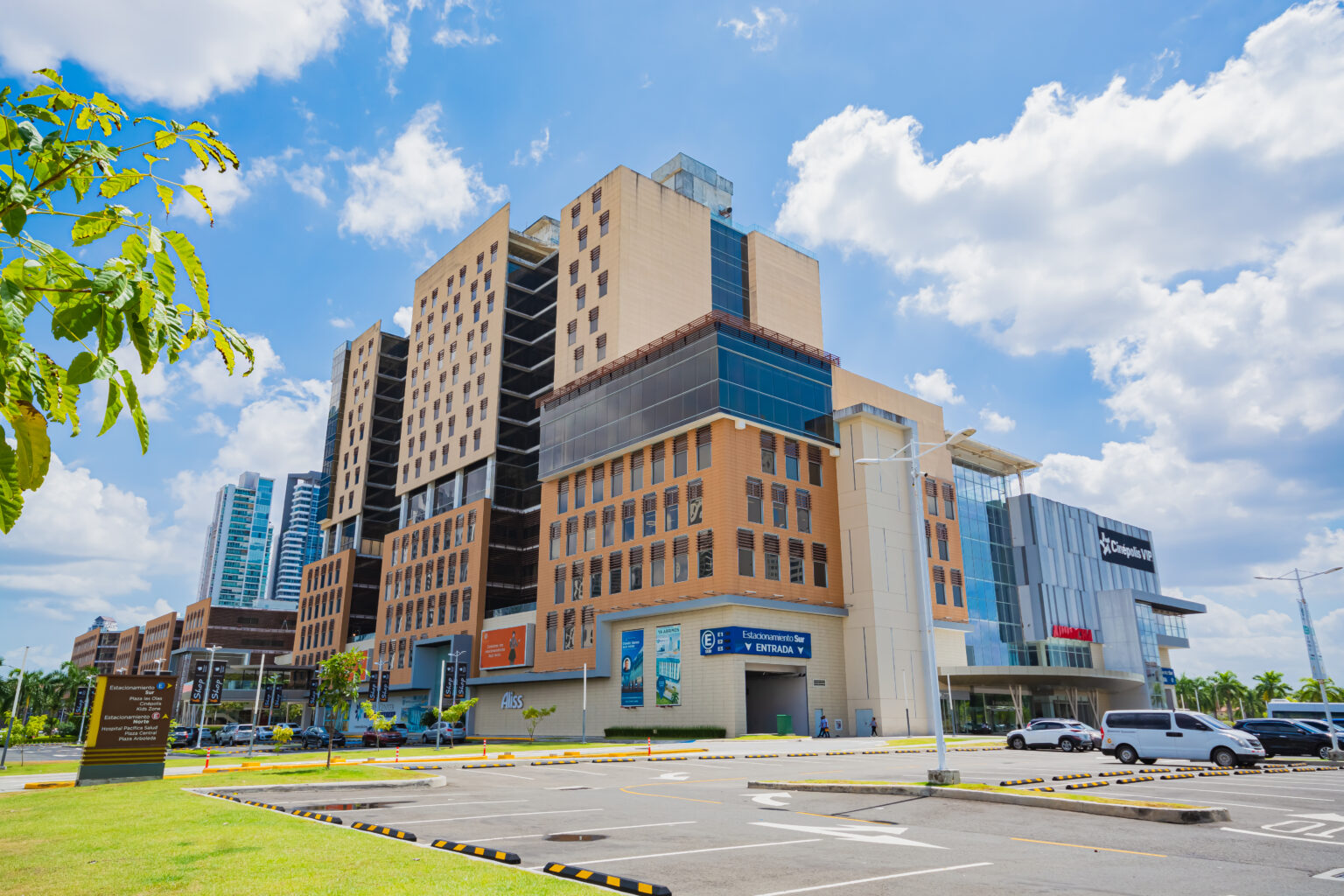 Nogal, Panama Real Estate via Punta Pacifica Realty