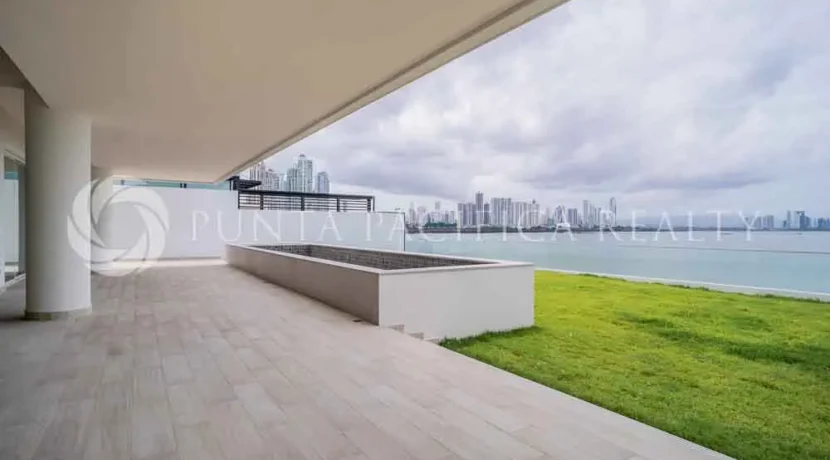 Ocean terrace 1-32