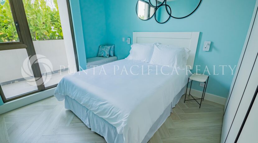 SEA24C2-04100room#9Seascape