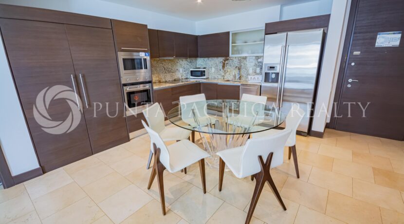 TOC2443-0405kitchen#2TOC