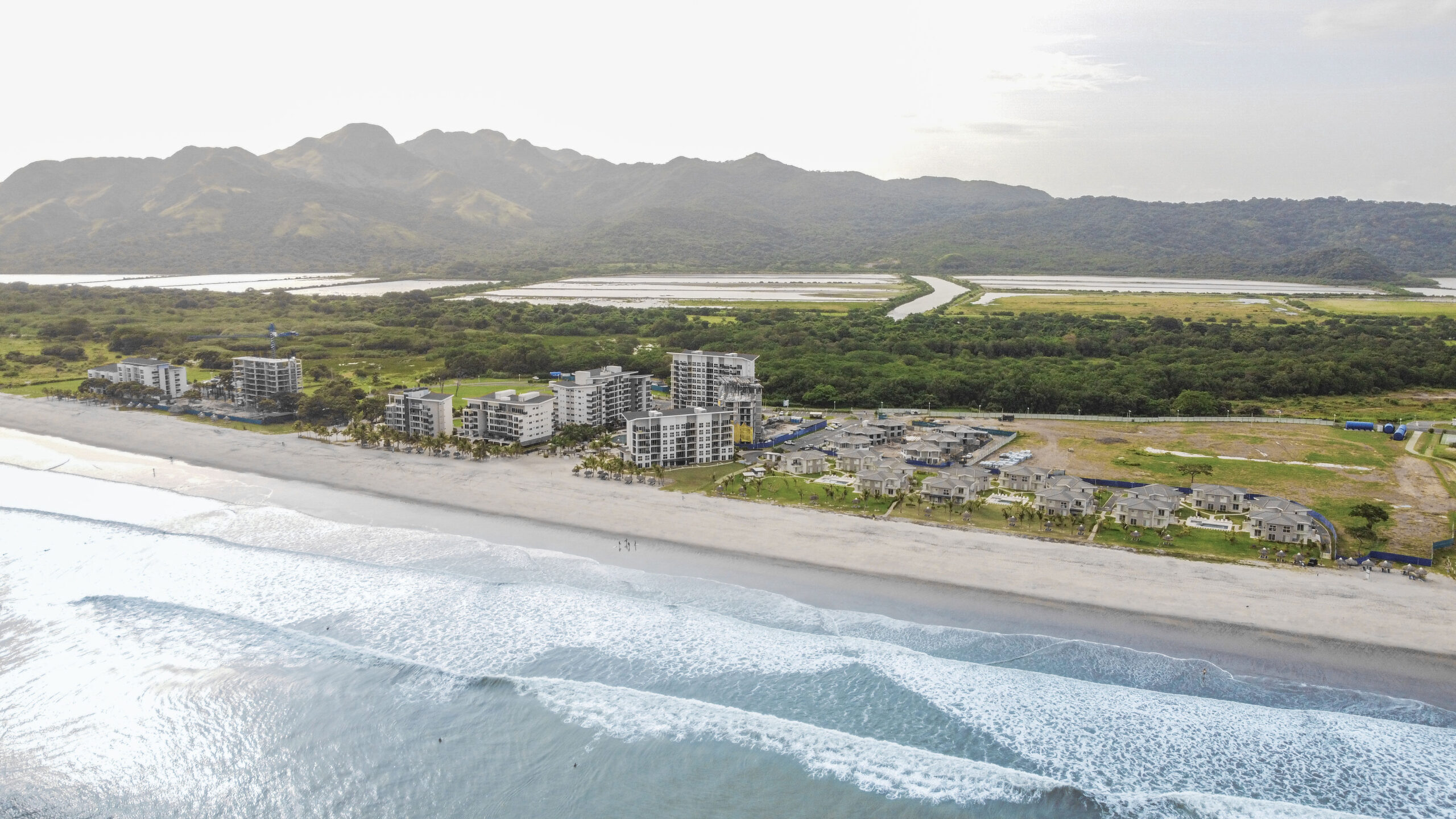 InvestorFriendly Surfside Resort Opens in Playa Caracol , Panama Real