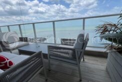 OCE2415-0502balcony#2Oceanaire
