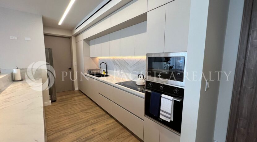 OCE2415-0502kitchen#13Oceanaire