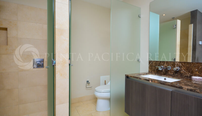 TOC2408-0511bathroom#7TocBL