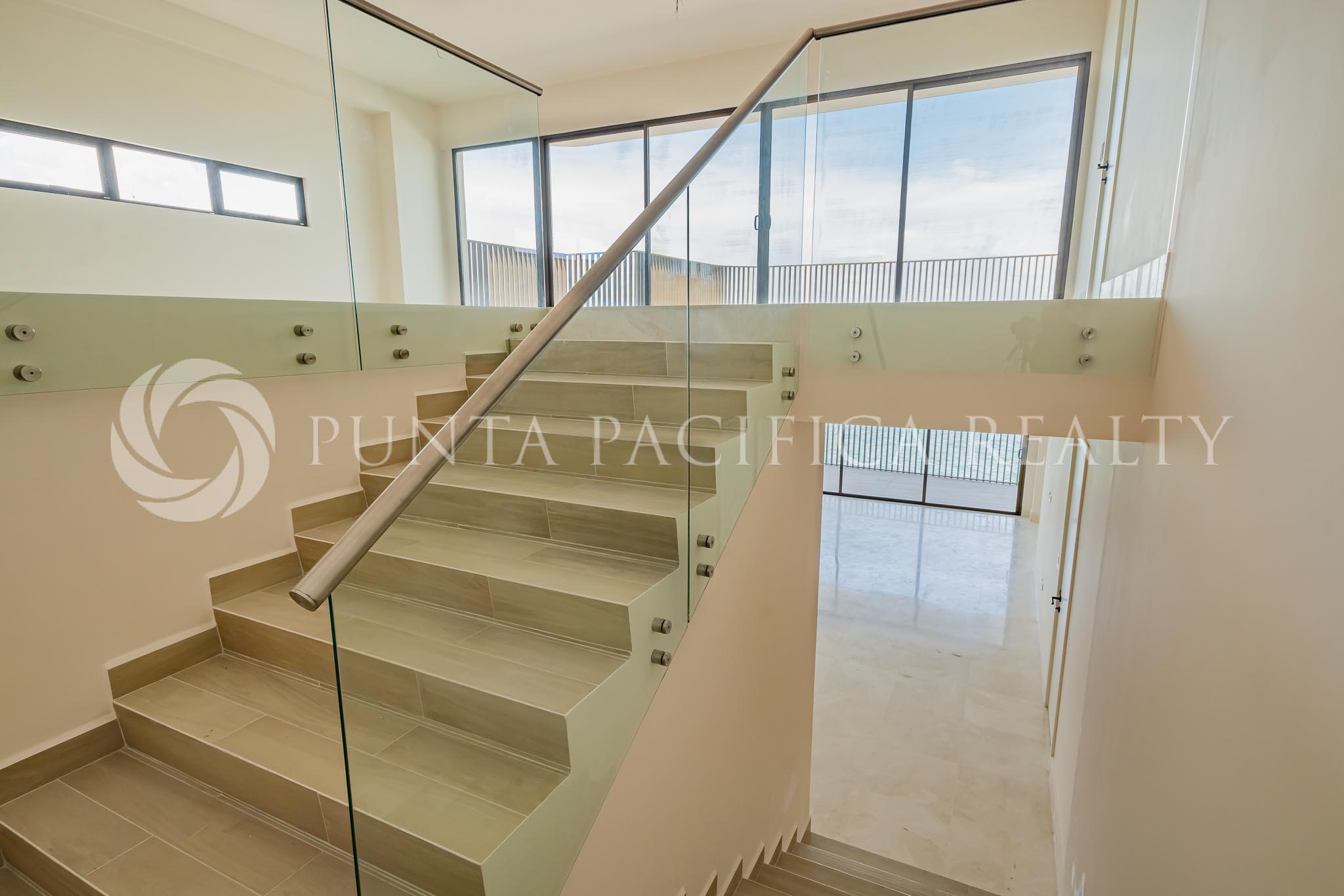 Picture of SKY MANSION In Mumbai's Posh BANDRA, India | 15 Lakh Rent