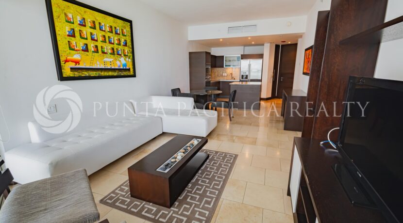 TOC2439-0509livingroom#7TOC