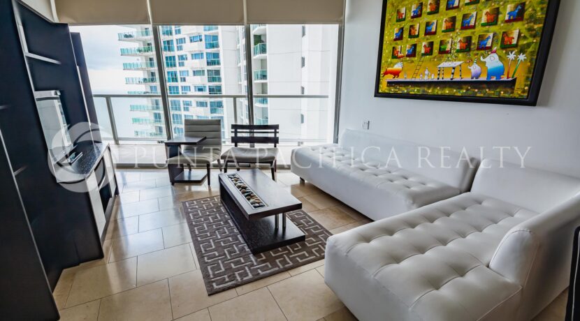 TOC2439-0509livingroom#8TOC