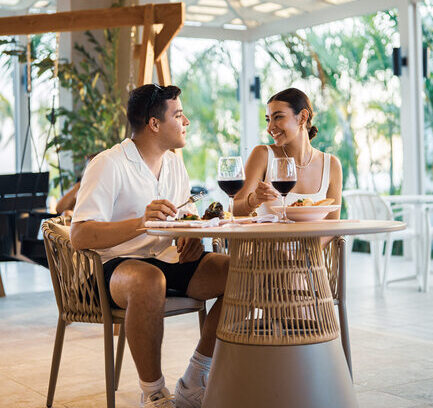 The Tides Amenities Couple Having Lunch