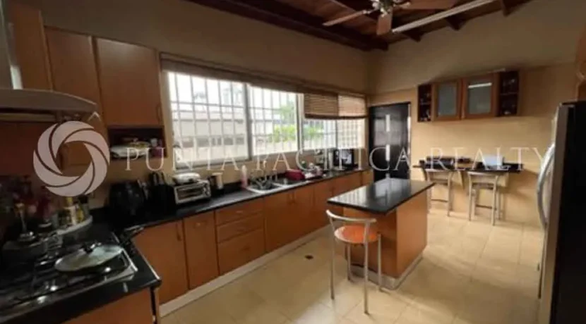 San Francisco casa 38-16