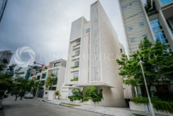 For Sale | Oceanfront Elegance | Luxury Island Living: Turnkey 4 ‑Bedroom Apartment | In Ocean Terrace