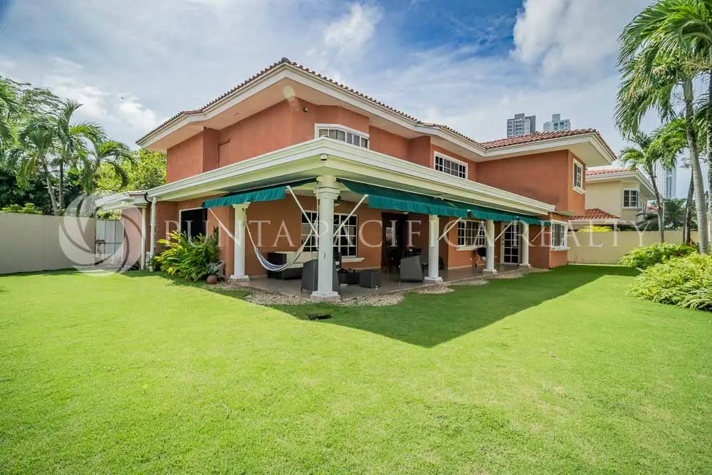 For Sale | Exclusive Spacious and Stylish 3-Bedroom Residence | In Costa Serena