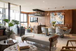 For Sale | Contemporary Luxury Apartment in Prime Panama City Location | Fully Remodeled Residence