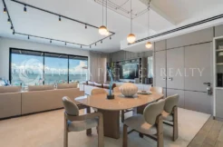 Ultra-Luxury 3-Bedroom Waterfront Residence for Sale at Ocean Villa