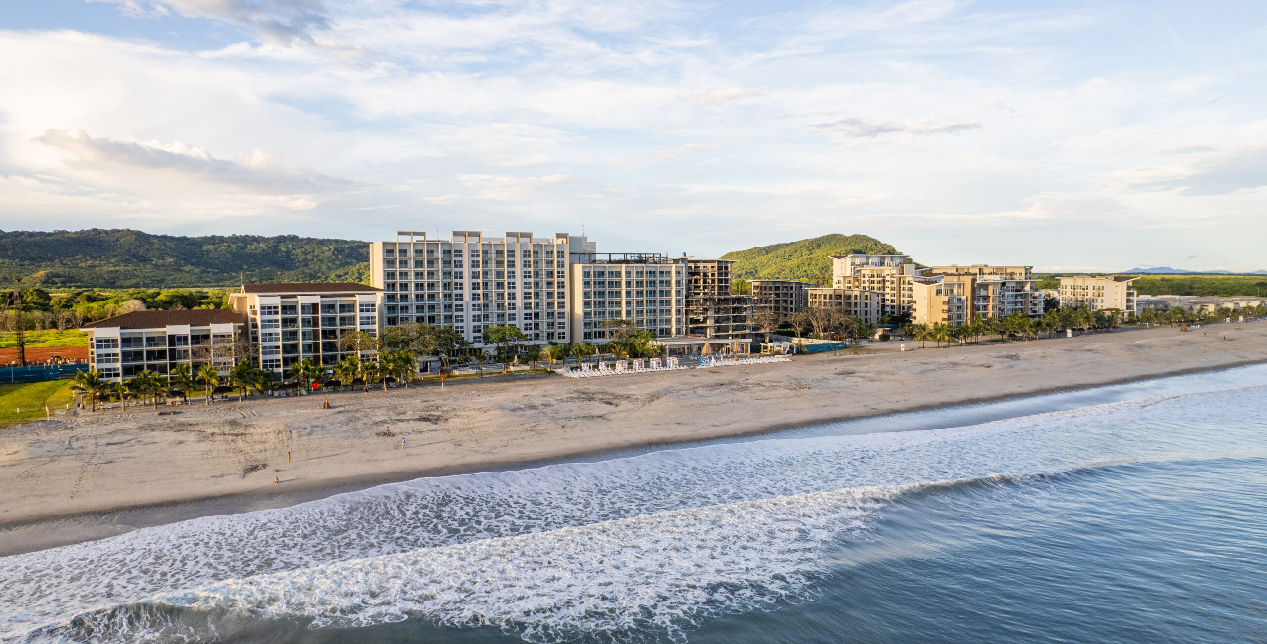 Surfside avance enero