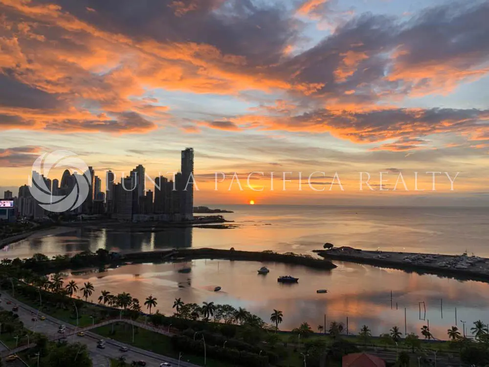 For Rent | Sophisticated Urban Living with Exceptional Views | At White Tower
