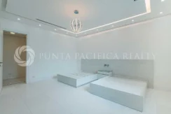 Venetian-21