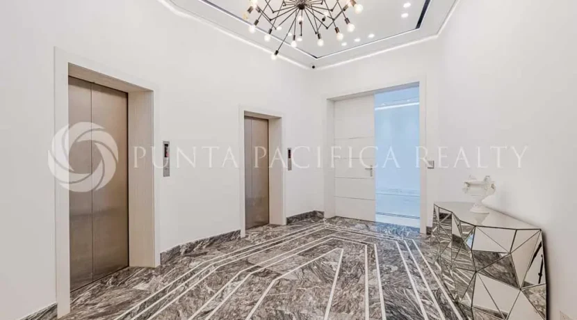 Venetian-52