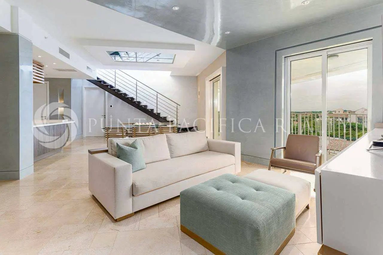 For Sale | Two-Level Penthouse with Private Jacuzzi at Ventanas del Mar